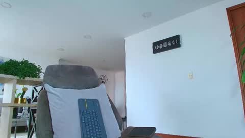 Snapshot of andrew_west_ chatting on September 30, 9:51 pm ANDREW WEST online show from September 30, 9:51 pm