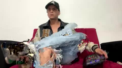 andrew online show from November 15, 4:36 am