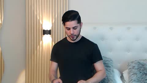 Andrew online show from December 6, 9:46 pm