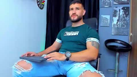 Andrew Diaz online show from October 20, 6:17 am