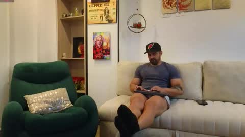 Snapshot of andrewfame chatting on October 21, 2:14 am Andrew online show from October 21, 2:14 am
