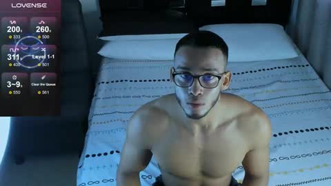 Snapshot of andrewl0321 chatting on March 11, 11:23 am Follow me in Fansly online show from March 11, 11:23 am