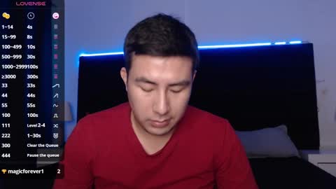 Snapshot of andrewmhilton_ chatting on January 24, 6:14 am andrewmhilton_ online show from January 24, 6:14 am