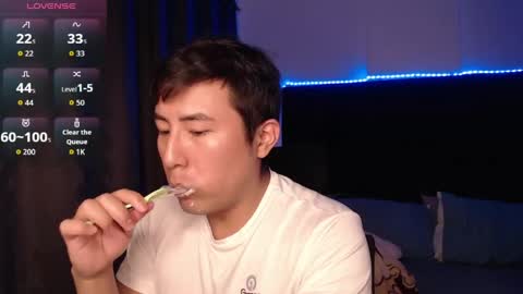 andrewmhilton_ online show from March 22, 6:07 am