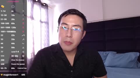 Snapshot of andrewmhilton_ chatting on March 3, 9:12 pm andrewmhilton_ online show from March 3, 9:12 pm