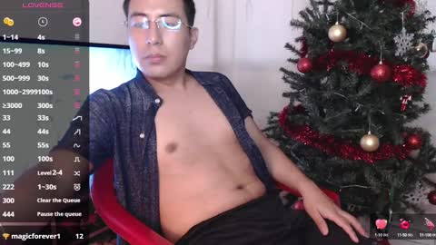 Snapshot of andrewmhilton_ chatting on December 24, 5:13 pm andrewmhilton_ online show from December 24, 5:13 pm