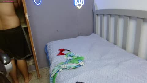 Snapshot of andrewsmile_ chatting on January 27, 10:16 pm ANDREW online show from January 27, 10:16 pm