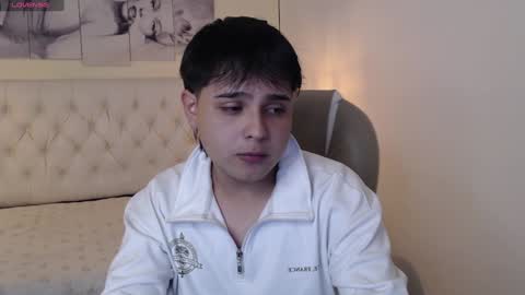 Snapshot of andrewsmile_ chatting on January 10, 3:18 am ANDREW online show from January 10, 3:18 am