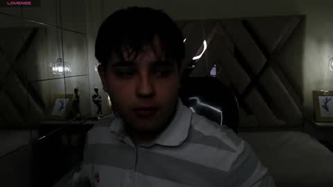 Snapshot of andrewsmile_ chatting on January 24, 1:03 pm ANDREW online show from January 24, 1:03 pm