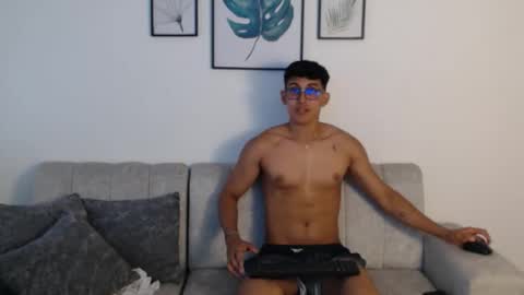 Androx boy online show from October 27, 9:39 pm