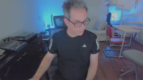 Andrew online show from December 14, 10:39 pm