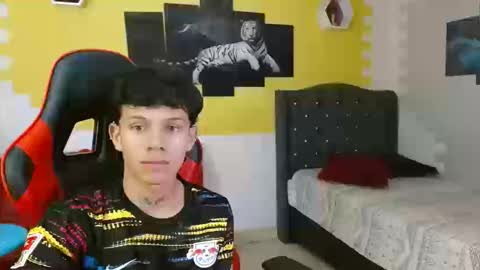 andy_dan1 online show from October 15, 2:57 pm