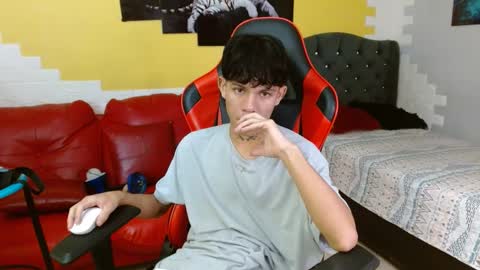 Snapshot of andy_dan1 chatting on October 14, 2:35 pm andy_dan1 online show from October 14, 2:35 pm