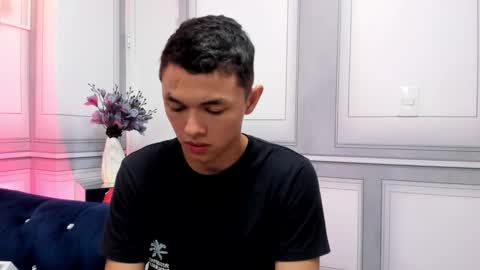 Snapshot of andy_dior18 chatting on October 1, 10:41 am ANDY online show from October 1, 10:41 am