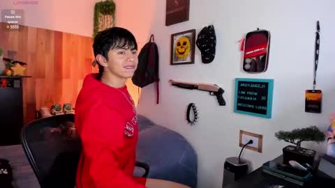 Snapshot of andy_guez_11 chatting on February 14, 9:56 am andy_guez_11 online show from February 14, 9:56 am