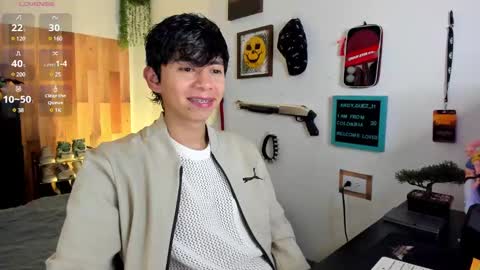 Snapshot of andy_guez_11 chatting on February 21, 10:17 am andy_guez_11 online show from February 21, 10:17 am