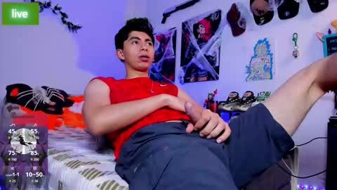 andy_guez_11 online show from October 27, 10:39 am