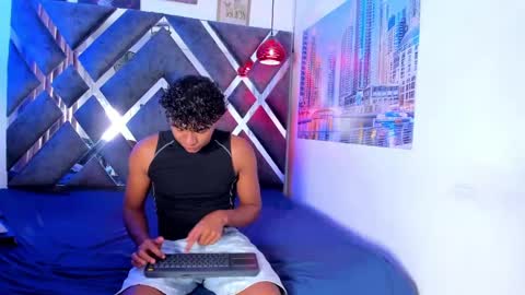 Snapshot of andy_jones7 chatting on September 28, 3:37 am andy online show from September 28, 3:37 am