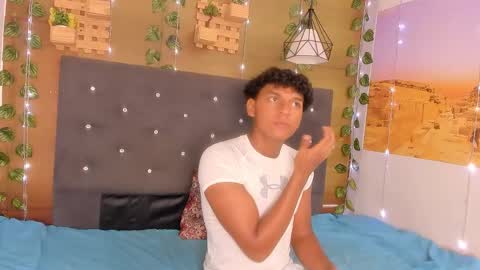 Snapshot of andy_jones7 chatting on September 13, 7:59 pm andy online show from September 13, 7:59 pm