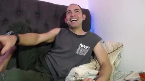 Snapshot of andy_magic_ chatting on October 2, 9:52 pm andy_magic_ online show from October 2, 9:52 pm