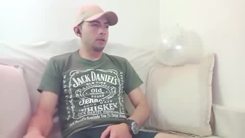 Snapshot of andy_magic_ chatting on October 13, 8:15 pm andy_magic_ online show from October 13, 8:15 pm