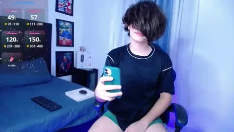Snapshot of andyboy_19 chatting on October 1, 11:41 pm andy online show from October 1, 11:41 pm
