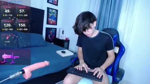 Snapshot of andyboy_19 chatting on October 15, 10:06 pm andy online show from October 15, 10:06 pm
