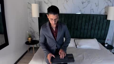 Snapshot of andyjoy_ chatting on September 26, 12:03 pm Andy Joy online show from September 26, 12:03 pm