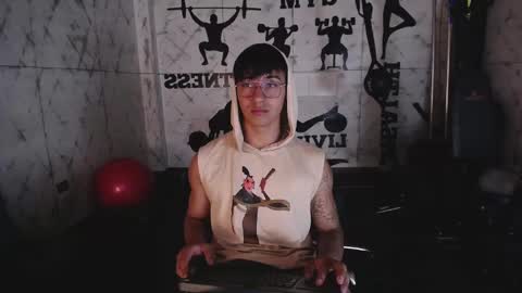 Snapshot of andyjoy_ chatting on October 3, 11:59 am Andy Joy online show from October 3, 11:59 am