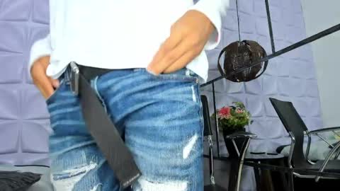 Andy  online show from April 7, 11:21 am