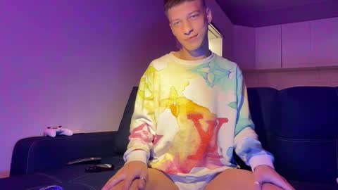 AndyTwinkkk online show from October 27, 3:25 pm