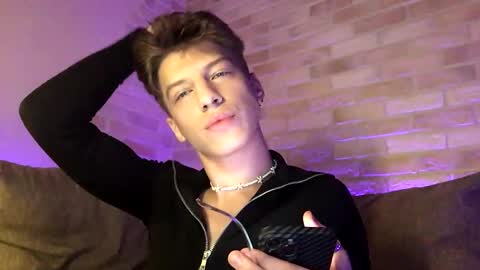 AndyTwinkkk online show from January 13, 2:42 pm