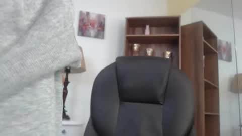 andyxibrat online show from April 25, 7:00 pm