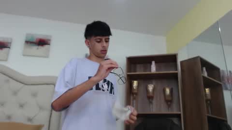 andyxibrat online show from April 2, 7:00 pm