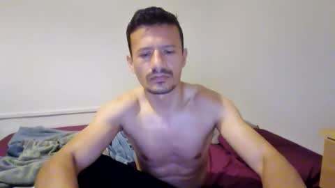 andyy0104 online show from March 26, 5:44 am