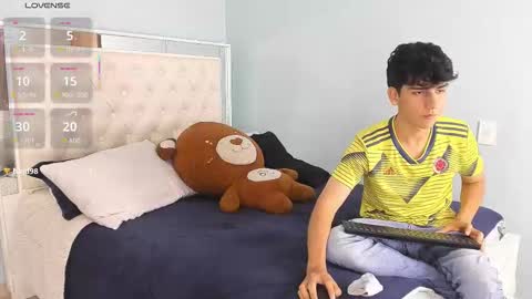 Andy online show from November 6, 6:33 pm