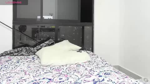 Snapshot of angel_boy01 chatting on February 24, 3:02 am angel_boy01 online show from February 24, 3:02 am