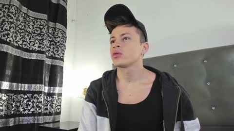 Snapshot of angel_cuervo chatting on January 3, 12:30 pm Angel Cuervo online show from January 3, 12:30 pm