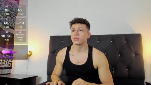 Snapshot of angel_cuervo chatting on February 1, 12:47 pm Angel Cuervo online show from February 1, 12:47 pm