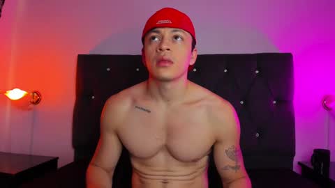 Snapshot of angel_cuervo chatting on September 15, 12:39 pm Angel Cuervo online show from September 15, 12:39 pm