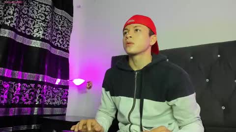 Snapshot of angel_cuervo chatting on March 4, 12:33 pm Angel Cuervo online show from March 4, 12:33 pm