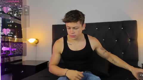 Snapshot of angel_cuervo chatting on February 22, 12:40 pm Angel Cuervo online show from February 22, 12:40 pm
