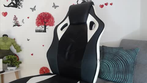Snapshot of angel_curl chatting on September 11, 5:23 pm Angel Curl online show from September 11, 5:23 pm