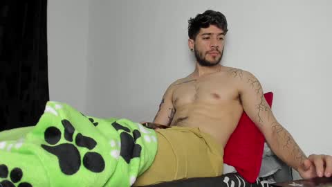 Snapshot of angel_damons_ chatting on December 27, 1:39 pm Angel Damons online show from December 27, 1:39 pm