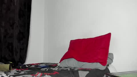 Snapshot of angel_damons_ chatting on December 14, 5:47 pm Angel Damons online show from December 14, 5:47 pm