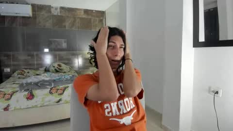 Angel of your dreams online show from November 10, 8:25 pm