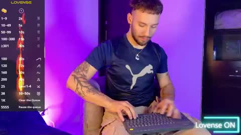 angel_kyrozz online show from June 10, 7:14 pm