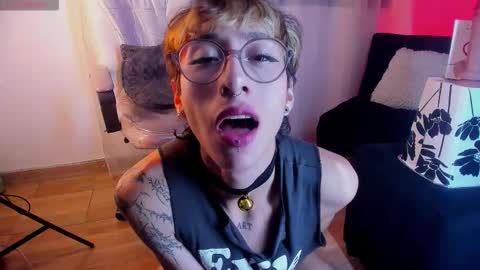Snapshot of angel_of_lust_ chatting on September 28, 4:54 am Angel online show from September 28, 4:54 am
