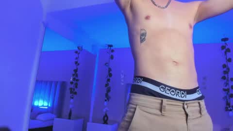 angel_of_sinn online show from April 29, 5:01 am