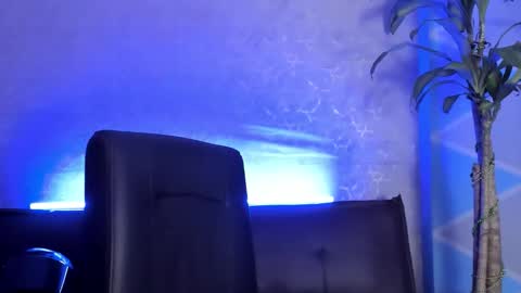 angel_scott2 online show from March 17, 11:35 am